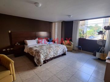 Vendo Hermosa Y Moderna Casa En La Urb Primavera 210 M2 320,000 Dolares