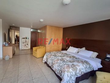 Vendo Hermosa Y Moderna Casa En La Urb Primavera 210 M2 320,000 Dolares