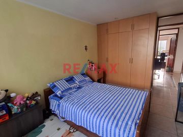 Vendo Hermosa Y Moderna Casa En La Urb Primavera 210 M2 320,000 Dolares