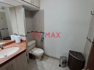 Vendo Hermosa Y Moderna Casa En La Urb Primavera 210 M2 320,000 Dolares