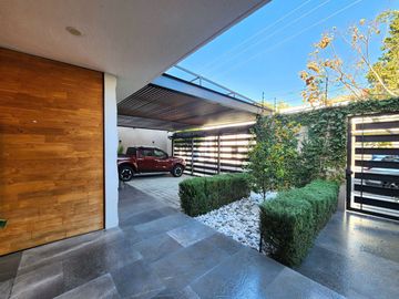 CASA INTELIGENTE EN VENTA, JURIQUILLA, Qro! 4 RECÁMARAS COMPLETAS, ALBERCA Y MÁS!
