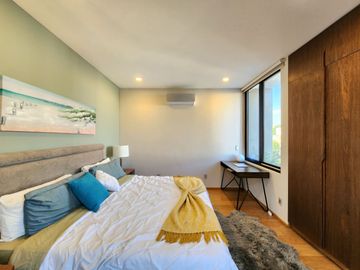 CASA INTELIGENTE EN VENTA, JURIQUILLA, Qro! 4 RECÁMARAS COMPLETAS, ALBERCA Y MÁS!