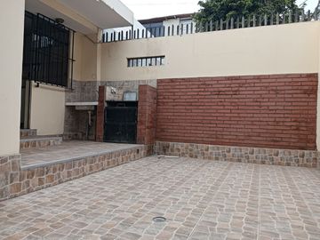 Se Vende Casa En Urbanizacion Palomino Callao