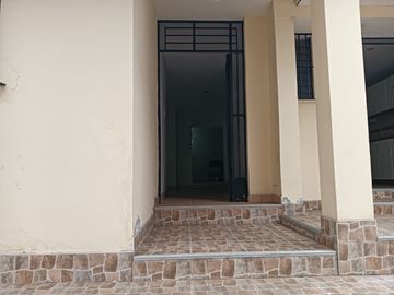 Se Vende Casa En Urbanizacion Palomino Callao