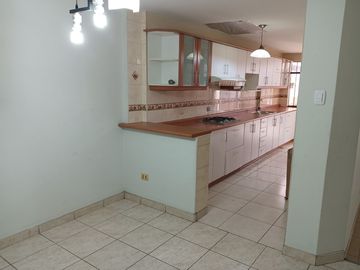 Se Vende Casa En Urbanizacion Palomino Callao
