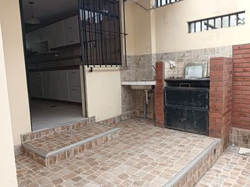Se Vende Casa En Urbanizacion Palomino Callao