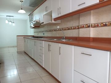 Se Vende Casa En Urbanizacion Palomino Callao