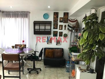 ¡¡ Excelente Oportunidad En Surco !! ¡¡ Venta De Bonito Departamento Flat Muy Bien Ubicado !!