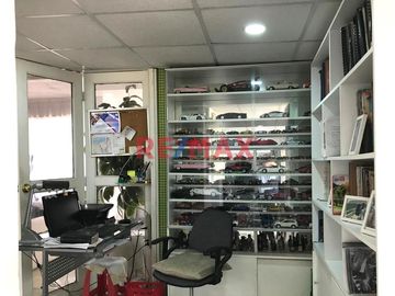 ¡¡ Excelente Oportunidad En Surco !! ¡¡ Venta De Bonito Departamento Flat Muy Bien Ubicado !!