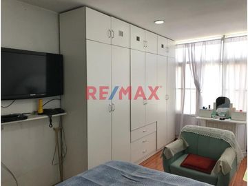 ¡¡ Excelente Oportunidad En Surco !! ¡¡ Venta De Bonito Departamento Flat Muy Bien Ubicado !!