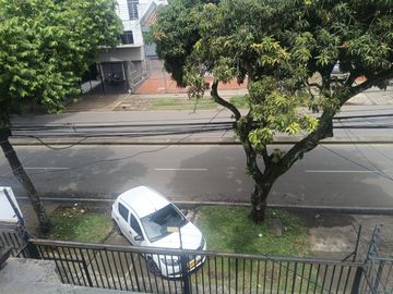 VENTA CASA DOS PLANTAS CON APARTAESTUDIOS BARRIO EL LIDO