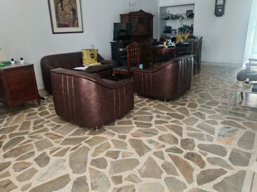 VENTA CASA DOS PLANTAS CON APARTAESTUDIOS BARRIO EL LIDO