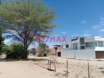 Vendo Terreno De 160.16 Mt2 En Urb La Molina Mz E//ID:1144171