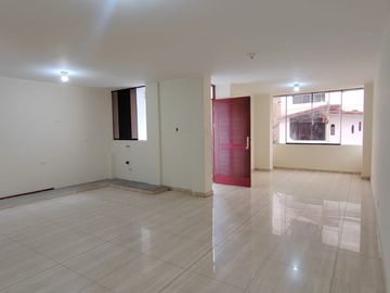 Se Vende Casa De 131M2 Urb.San Diego - Smp