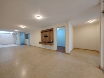Se Vende Casa De 131M2 Urb.San Diego - Smp