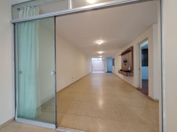 Se Vende Casa De 131M2 Urb.San Diego - Smp