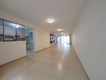 Se Vende Casa De 131M2 Urb.San Diego - Smp
