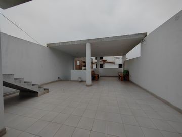 Se Vende Casa De 131M2 Urb.San Diego - Smp