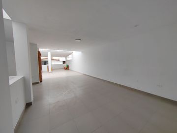 Se Vende Casa De 131M2 Urb.San Diego - Smp
