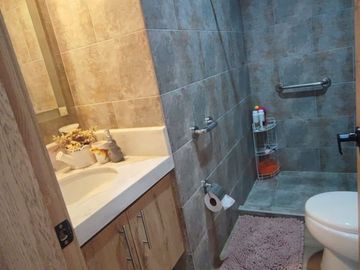 Venta Casa moderna en Lago de Capeira una planta - Guayaquil - C305