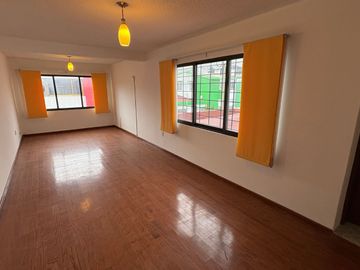 Casa céntrica en venta colonia  Real de minas
