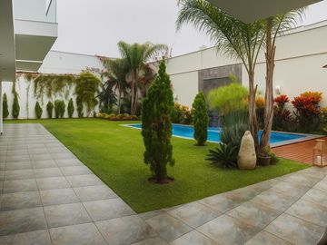 Vendo impresionante casa de estreno en el Golf de San Isidro zona residencial.