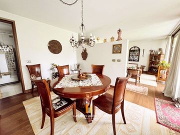 Venta Casa Condominio Los Bravos, interior. Colegio Craighousee