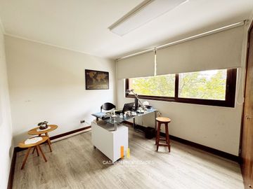 Venta Casa Condominio Los Bravos, interior. Colegio Craighousee