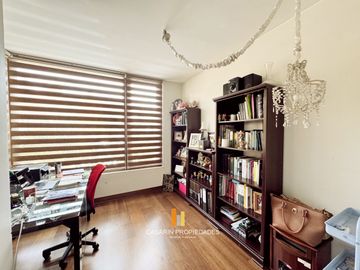 Venta Casa Condominio Los Bravos, interior. Colegio Craighousee