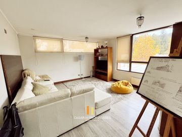 Venta Casa Condominio Los Bravos, interior. Colegio Craighousee