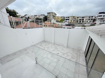 Casa en Venta en Ceibos Norte