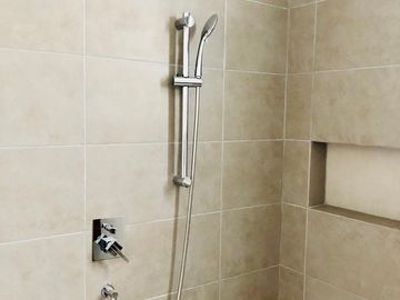 Venta Casa a Estrenar en Cumbayá, Conjunto Residencial de 9 casas, 266M² C. 385 M² T. $310.000