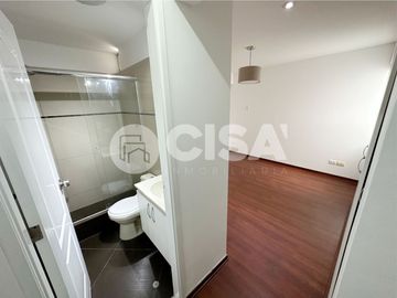 Vive con Estilo: Dúplex de 145 m² con Terraza y Vista Exterior en Surquillo