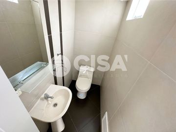 Vive con Estilo: Dúplex de 145 m² con Terraza y Vista Exterior en Surquillo