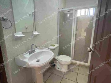 CASA EN VENTA EN LOS ARCOS IRAPUATO DE UNA PLANTA