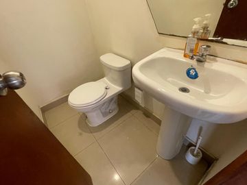 URBANIZACION BRISAS DEL NORTE, VENDO PRECIOSA VILLA DOS PLANTAS, TRES DORMITORIOS, EXCELENTES ACABADOS, OPORTUNIDAD POR VIAJE