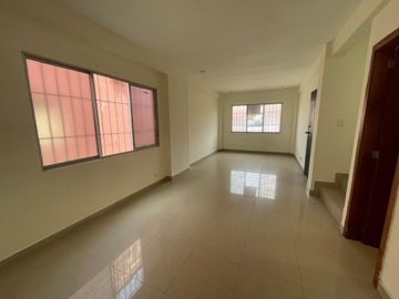 URBANIZACION BRISAS DEL NORTE, VENDO PRECIOSA VILLA DOS PLANTAS, TRES DORMITORIOS, EXCELENTES ACABADOS, OPORTUNIDAD POR VIAJE