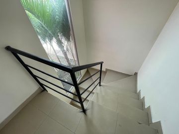 URBANIZACION BRISAS DEL NORTE, VENDO PRECIOSA VILLA DOS PLANTAS, TRES DORMITORIOS, EXCELENTES ACABADOS, OPORTUNIDAD POR VIAJE