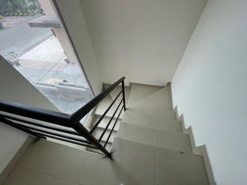 URBANIZACION BRISAS DEL NORTE, VENDO PRECIOSA VILLA DOS PLANTAS, TRES DORMITORIOS, EXCELENTES ACABADOS, OPORTUNIDAD POR VIAJE