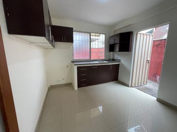 URBANIZACION BRISAS DEL NORTE, VENDO PRECIOSA VILLA DOS PLANTAS, TRES DORMITORIOS, EXCELENTES ACABADOS, OPORTUNIDAD POR VIAJE
