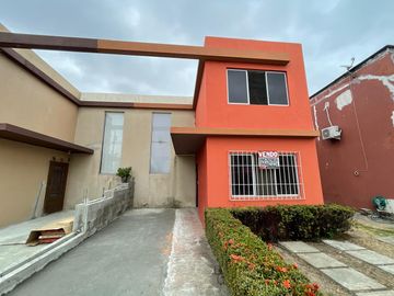 URBANIZACION BRISAS DEL NORTE, VENDO PRECIOSA VILLA DOS PLANTAS, TRES DORMITORIOS, EXCELENTES ACABADOS, OPORTUNIDAD POR VIAJE