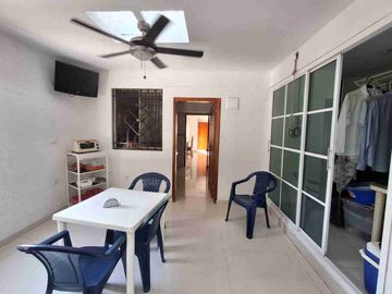 VENDO CASA ESQUINERA , SECTOR  BUENAVISTA