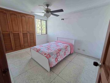 VENDO CASA ESQUINERA , SECTOR  BUENAVISTA