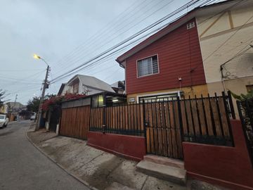 Se Vende Hermosa Casa Troncos Viejos, Villa Alemana