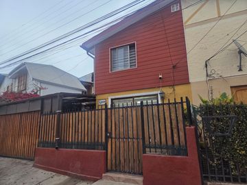 Se Vende Hermosa Casa Troncos Viejos, Villa Alemana