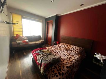 amplio terreno en venta con parqueadero público y casa en venta en San Sebastián