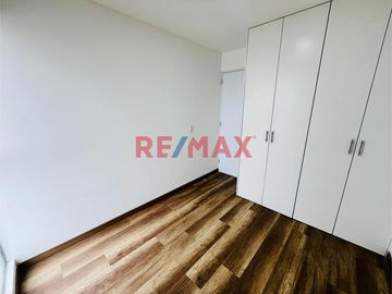 Departamento Con Vista Exterior Con Cochera Y Deposito En Pueblo Libre