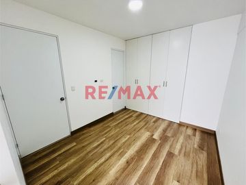 Departamento Con Vista Exterior Con Cochera Y Deposito En Pueblo Libre