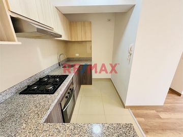 Departamento Con Vista Exterior Con Cochera Y Deposito En Pueblo Libre
