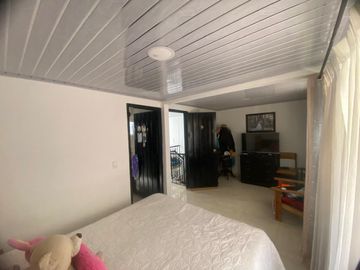 Casa muy Amplia en Conjunto cerrado